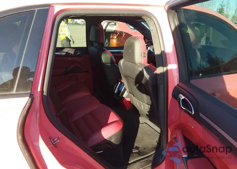 2016 Porsche Cayenne Gts из США, поврежденный, VIN WP1AD2A27GLA78691